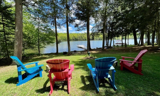 Kents Hill Haus | Lakehouse with 100ft of private waterfront on Lovejoy Pond