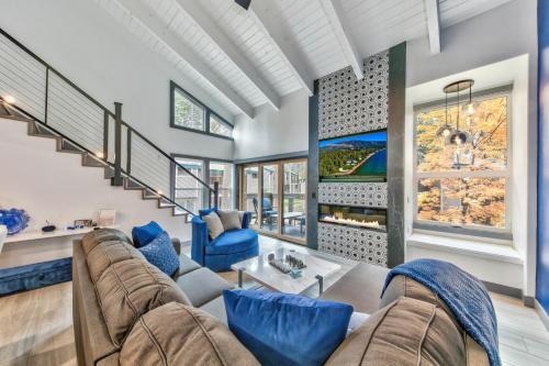 South Lake Tahoe Villa | Lakeland Village 468 Modern Marvel