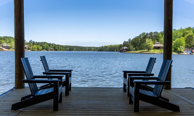 Jacksons' Gap Haus | Lakeside Cottage in the Treetops - 2 bedrooms with amazing view