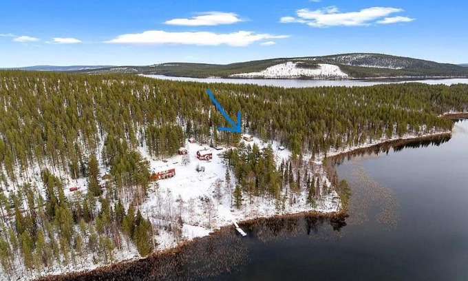 Vuollerim Skihütte | Lakeside wilderness cabin