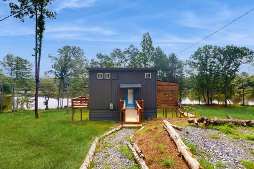 Cedar Bluff Haus | Lakeview Oasis