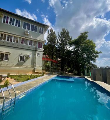 Yelagiri Resort | Lakshmi Flower Tech Resort