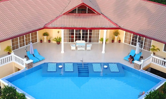 Samal Wohnung | Lankenua Pool Suite mit Meerblick