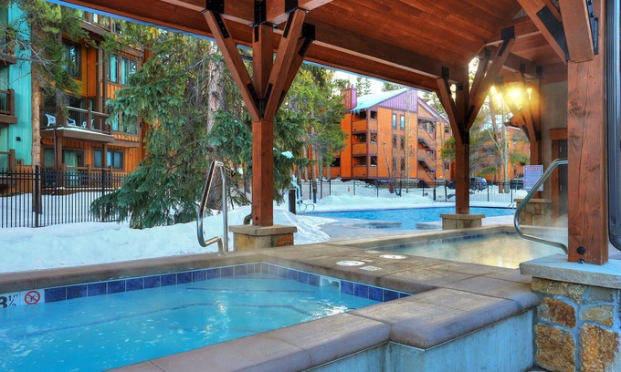 Warrior's Mark Eigentumswohnung | Lances West 7 2 Bedroom Condo by RedAwning