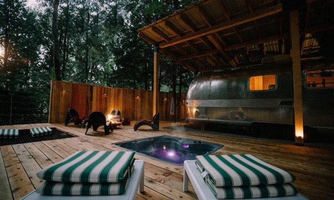 Nevada City Haus | Land Yacht AirDream - 4 minutes to downtown Nevada City