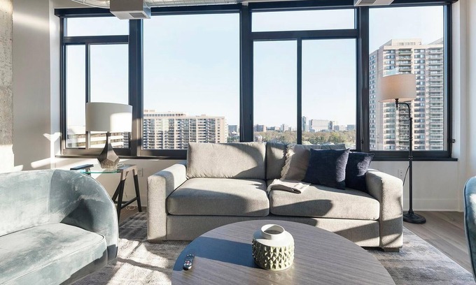 Baileys Crossroads Wohnung | Landing at Three Collective - 2 Bedrooms in Fal...