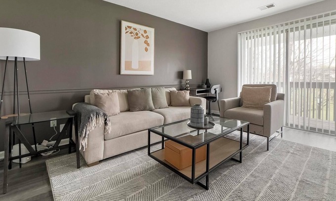 Indianapolis Wohnung | Landing at Lake Castleton - 1 Bedroom in I 69/Fall Creek