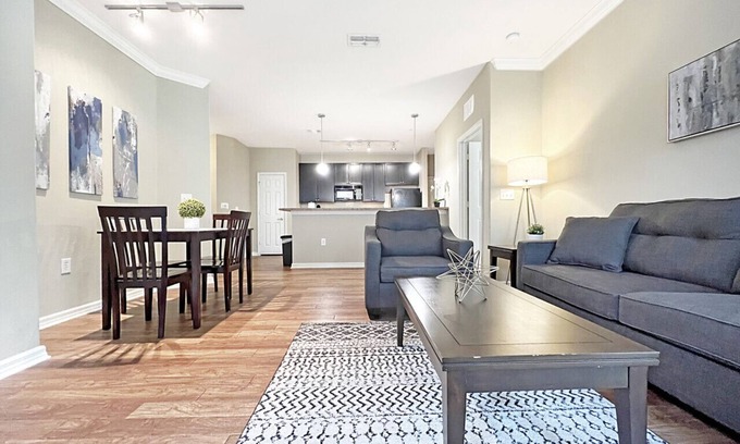 Lutz Wohnung | Lantower Cypress Creek #8-105 [CORE]