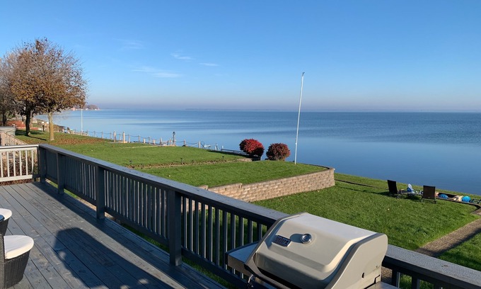 Houghton Lake Haus | Amazing Views Await Your Arrival. Spacious 3 Bedroom 3 Full Bath Lakefront Gem.