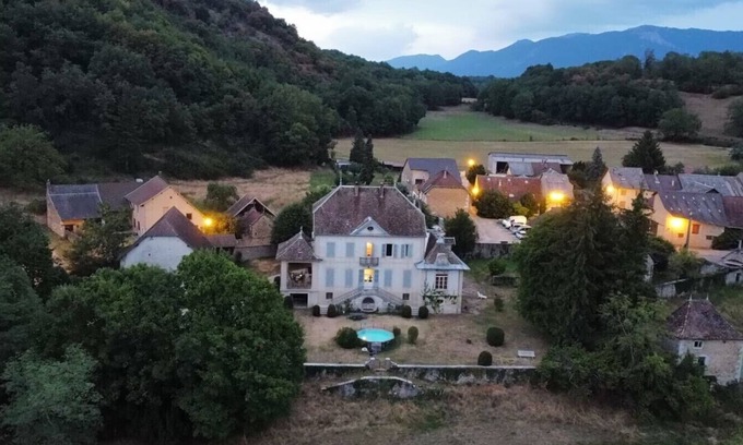 Cuzieu Haus | Large charming gîte Un Air d'Italie
