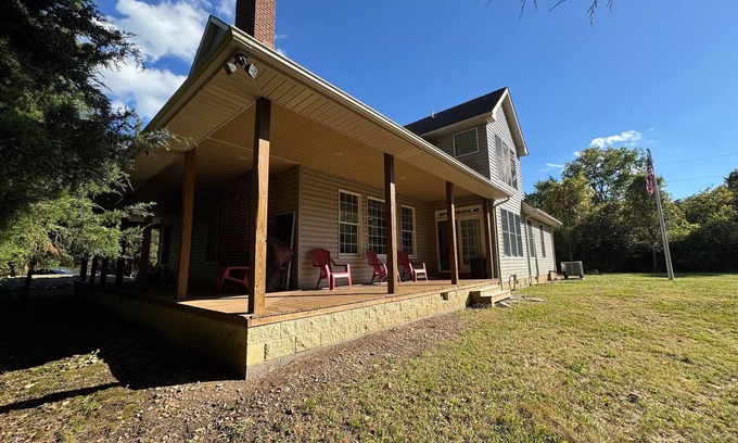 Kelleys Island Haus | Large Family Gathering Kelleys Island Rental