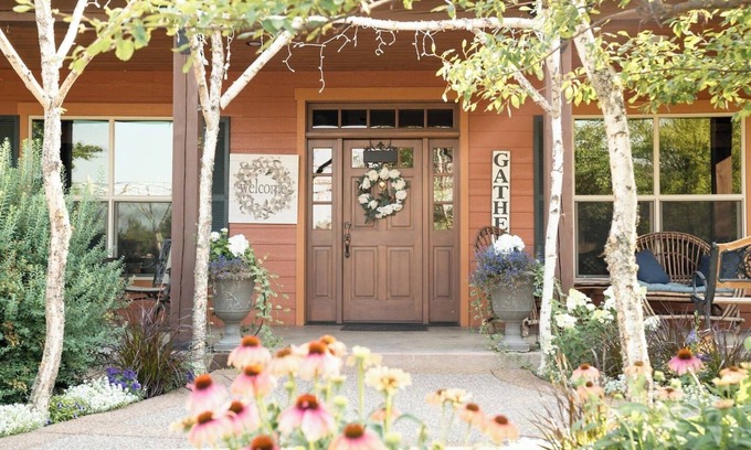 Bigfork Haus | Large Family Home w/ Hot Tub, Games, Near Bigfork