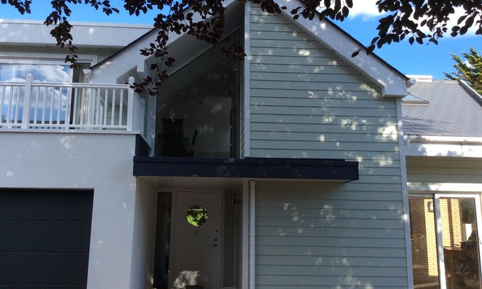 Canford Cliffs Haus | Großes Einfamilienhaus in der Nähe der mit der Blauen Flagge ausgezeichneten Strände