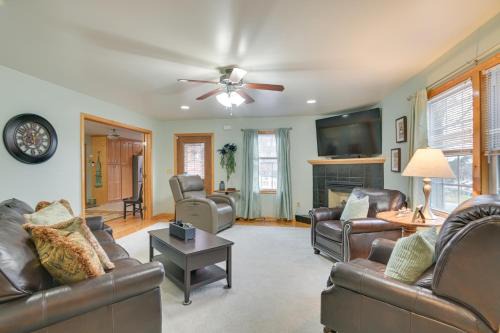 Christiansburg Haus | Large Home with Deck and Grill about 9 Mi to Virginia Tech