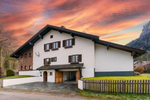 Hintersee Haus | Large house with big garden