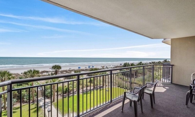 Golden Mile Eigentumswohnung | Large Oceanfront 3 Bed / 3 Bath Unit - by Luxury Beach Rentals