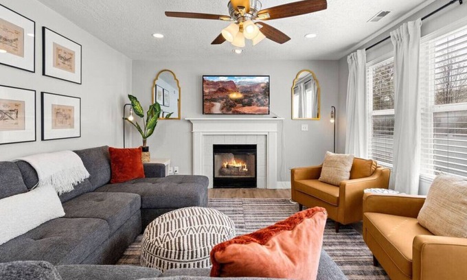 Farmington Haus | Large Peaceful Family-friendly Farmington Home near Lagoon