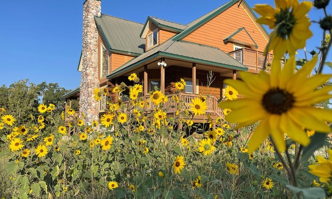 Mount Pleasant Kabine | Large, Peaceful, Mountain Home in Mount Pleasant Utah