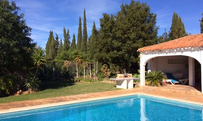 Portimao Villa | Schöne, große Villa (300 m2) mit privatem Pool, wunderschönem Garten und vier Schlafzimmern!