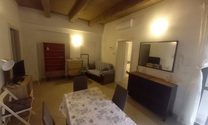 Faenza Wohnung | Large two-room apartment on the ground floor on an internal courtyard