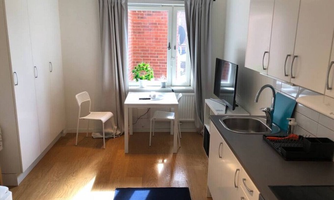 Lidingo Wohnung | Lars 7-1107 #352 (1rok, 22kvm) · Lovely studio rental in Larsberg, Lidingö