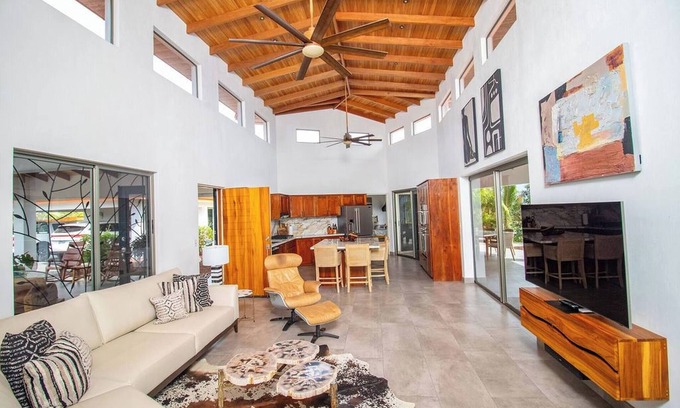 Atenas Haus | Las Brisas Where PuraVida starts