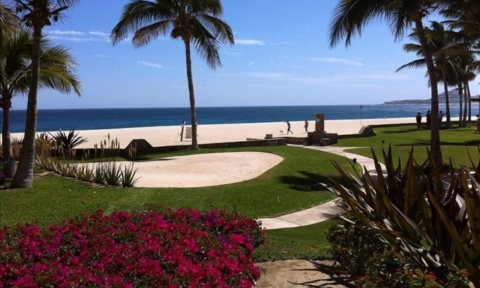 Zona Hotelera Eigentumswohnung | Las Mananitas-2BR-1900 Qm Grnd Boden 30 Schritte zum Strand