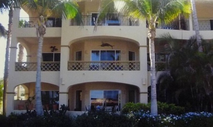 Zona Hotelera Eigentumswohnung | Las Mananitas - 2nd Floor Luxury Corner Unit Closest to Beach