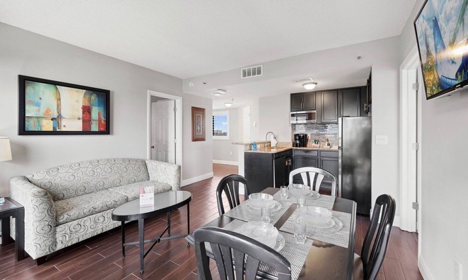 Southwest Orlando Villa | Last Minute Disney Getaway! Luxury Villa with Private Pool. Book Now! #122337