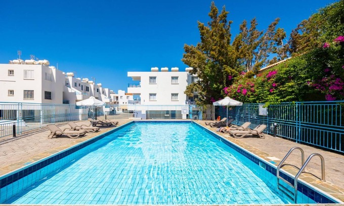 Latchi Wohnung | Latchi Pool Side View Apartment