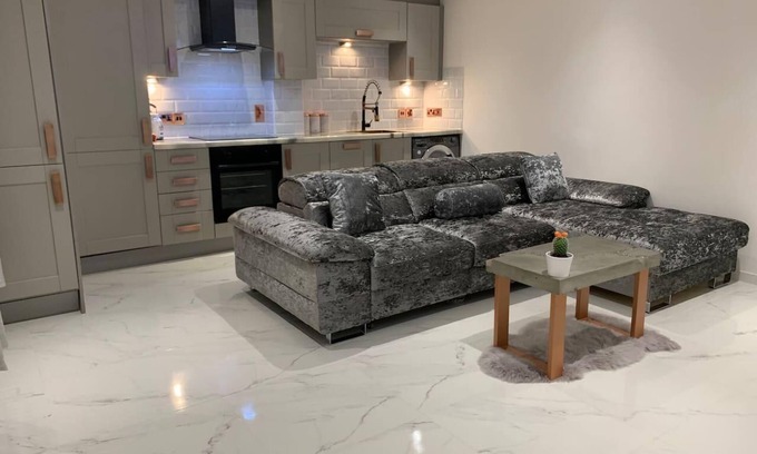 Bury St Edmunds Wohnung | Lavish, The Marble Apartment