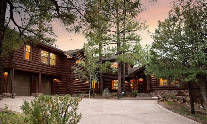Torreon Haus | Great family getaway in the pines! Hot tub and recreation area
