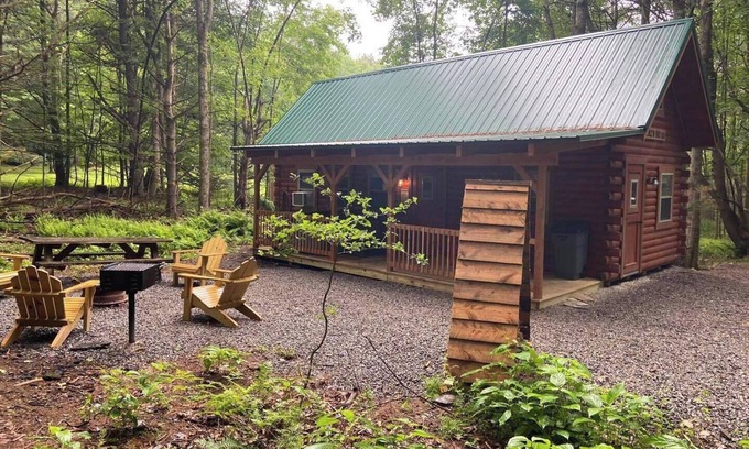 Leeper Kabine | Lazy Bear Log Cabin near Cook Forest State Park