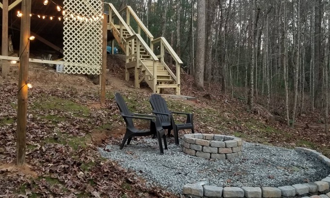 Sautee Nacoochee Kabine | Lazy Daisy Loft - Relaxing and romantic getaway