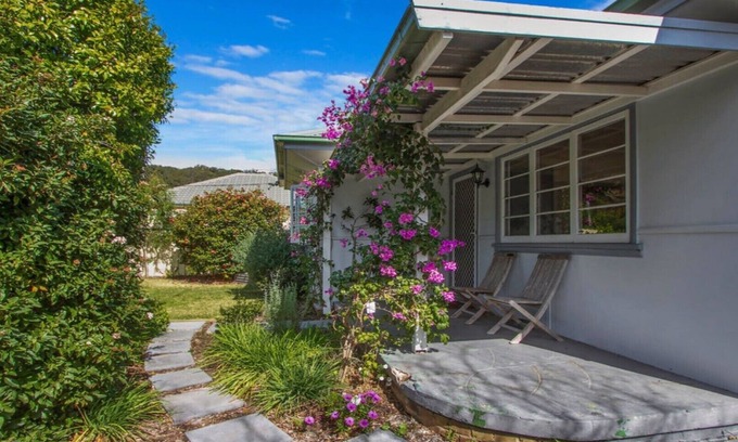 Umina Beach Haus | LAZY DAYS SEASIDE COTTAGE - UMINA STRAND