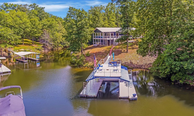 Jasper Haus | Lazy Daze: 3 BR, 2 BA in Jasper , Sleeps 11