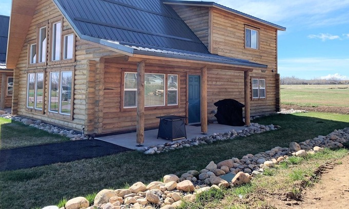 Red Lodge Kabine | Lazy Moose has spectacular views of Red Lodge Ski Mountain with Wi-Fi