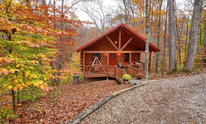 Carbon Hill Kabine | Lazy Oaks Cabin von Tranquil Hills Lodging