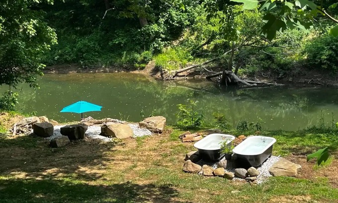 Dabolt Kabine | Lazy Turtle Campground