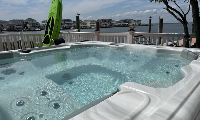 Ship Bottom Haus | LBI Bayfront Beauty Zwei Blocks zum Meer! Spektakuläre Aussicht auf den Sonnenuntergang!