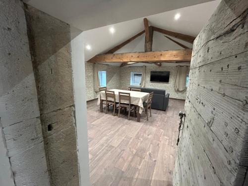Chaintre Wohnung | Le Clos des Cadots - Apt 2ème Sud