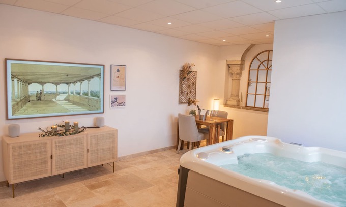 Vezins Haus | Le Couvent des Cordelières SPA/Jacuzzi option