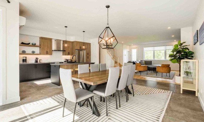 Magog Eigentumswohnung | Le Memph: 3 bdrms pool spa Lake Memphremagog