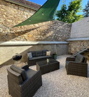 Chablis Haus | Le Ptit Gite de Chablis - Maison avec Cour en Centre-Ville