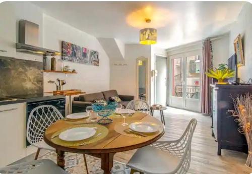 Pezenas Wohnung | "Le Transversal 1" -Balcon-Garage privé optionnel -Centre historique-Plages à 21km !