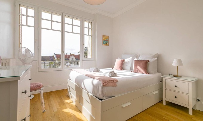 Faubourg North Wohnung | Le victor hugo -Appartement 2 chambres avec garage -SR Loc