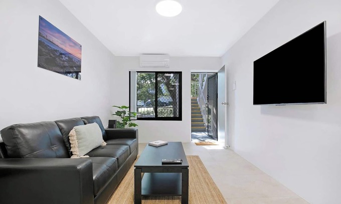 Red Hill Wohnung | Leafy Hideout Quiet Comfort near Riverfront and CBD