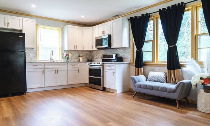 Upper Marlboro Bed & Breakfast | Legacy Villa