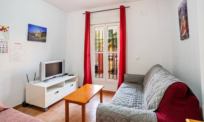 Lepe Wohnung | Leisurely Apartment in Lepe with Swimming Pool