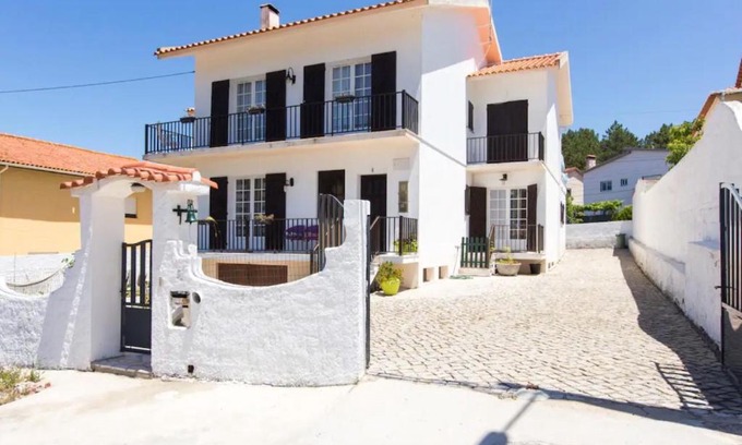 Nazare Haus | Lemos family beach house